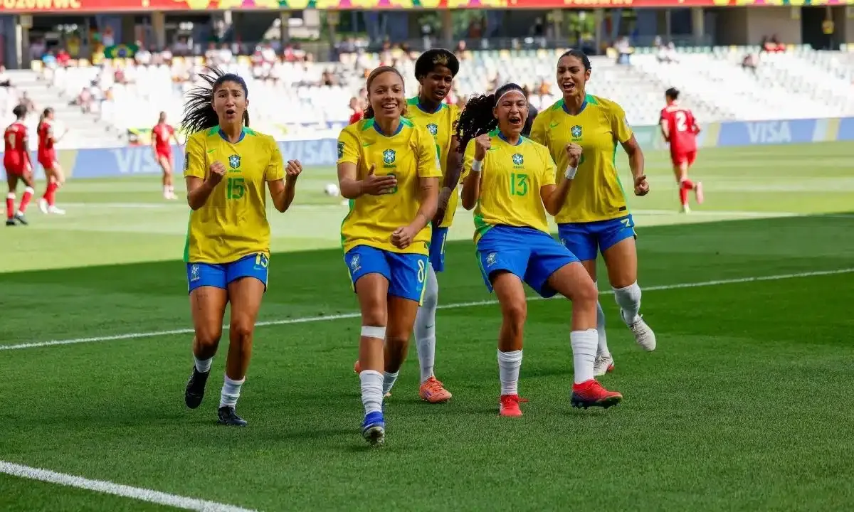 Brasil vence Inglaterra nos acréscimos e lidera grupo no Mundial sub-20