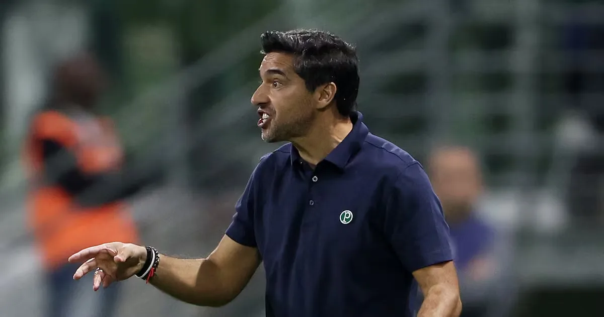 STJD interrompe suspensão e Abel Ferreira fica à disposição do Palmeiras