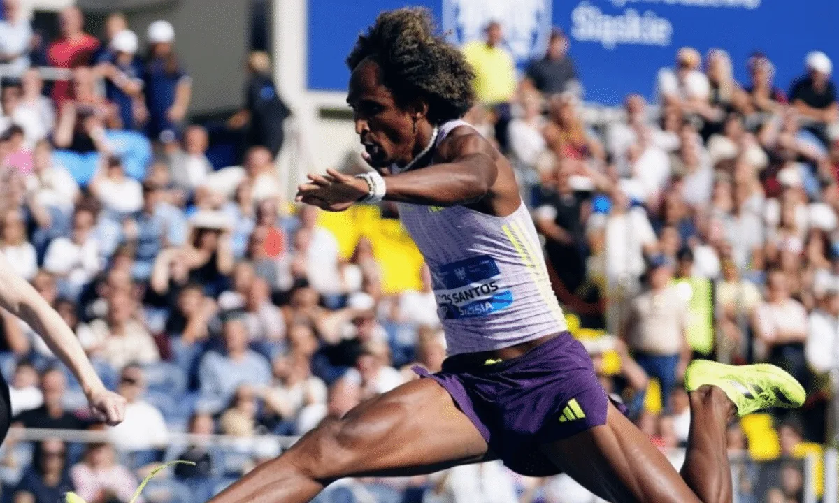 Alison dos Santos supera rivais e leva título mundial em Budapeste