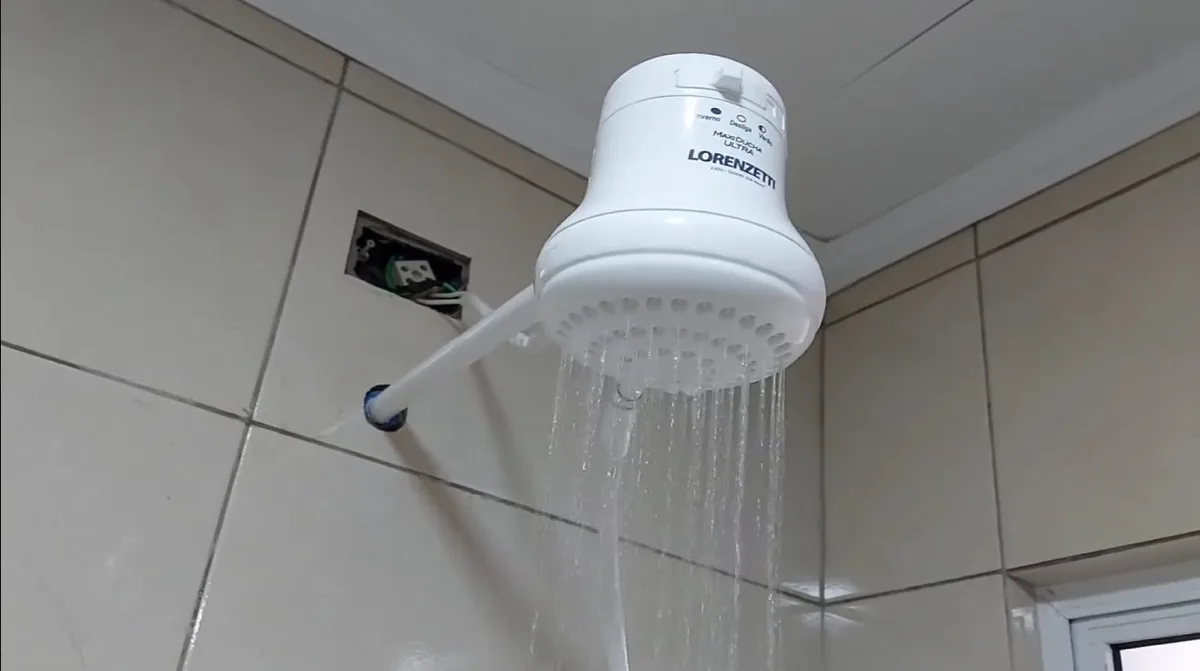 Ácido cítrico pode remover calcário de chuveiros, mas exige cuidados