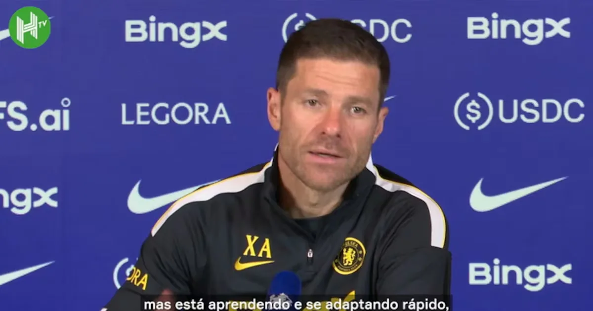 Alonso destaca adaptação de Estêvão antes de jogo do Chelsea