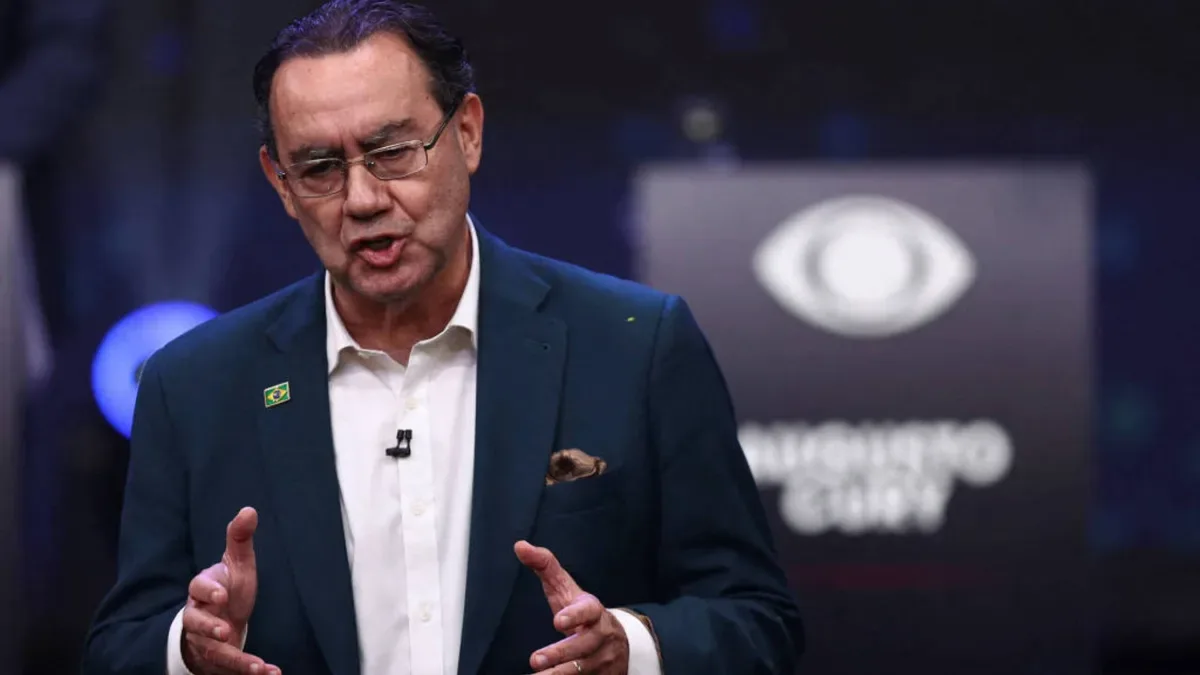 Augusto Cury diz que Lula vai ‘destruir’ Flávio Bolsonaro no 2º turno: “Se o pai perdeu, o filho também vai”