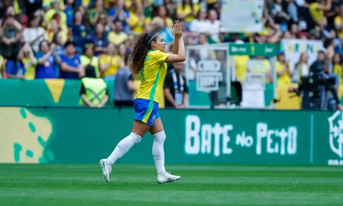 Seleção feminina supera Argentina em amistoso no Beira-Rio