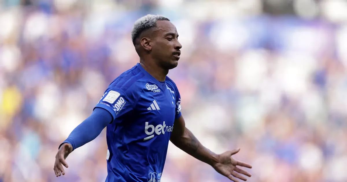 Cruzeiro supera Athletico-PR e se aproxima do G-6 no Brasileiro