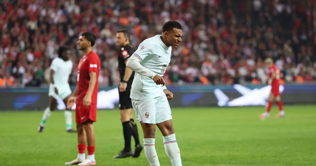 Mbappé retorna ao Real Madrid e mira duelo com o Villarreal