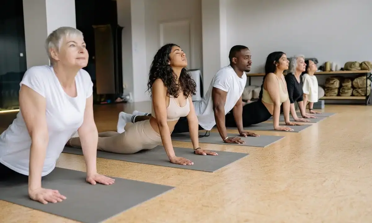 Estudo associa rotina curta de yoga a menor ansiedade esportiva