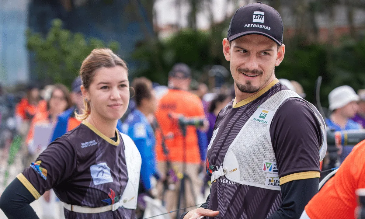 Ana Luiza Caetano e Marcus D’Almeida conquistam o ouro no recurvo