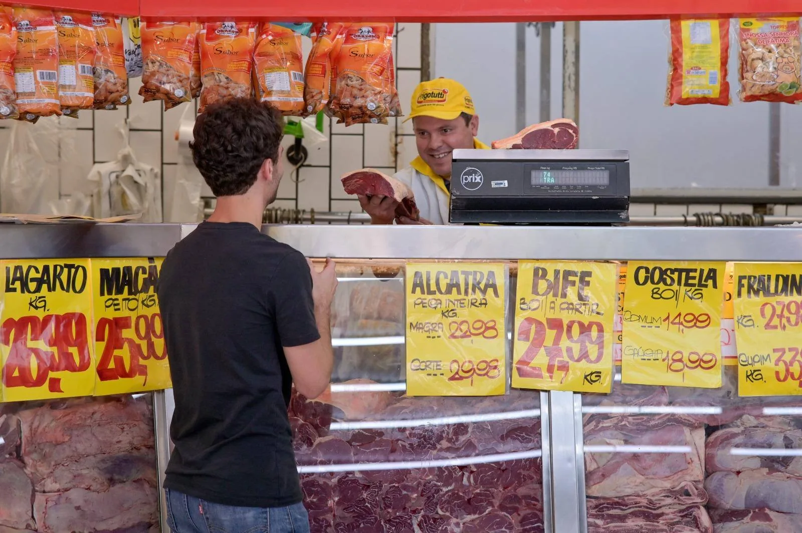 Cinco cortes bovinos para a churrasqueira que podem aliviar a conta