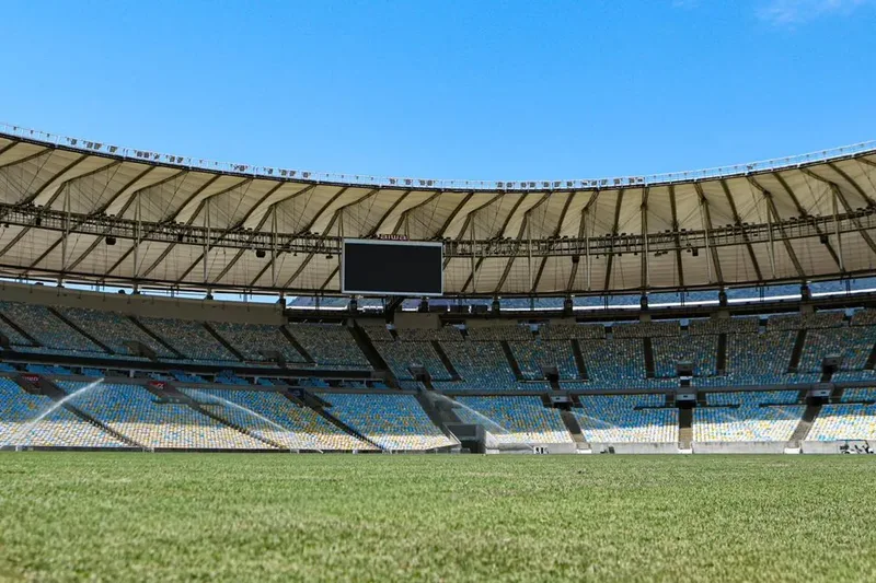 Maracanã conclui troca do gramado antes de Fluminense x Coritiba