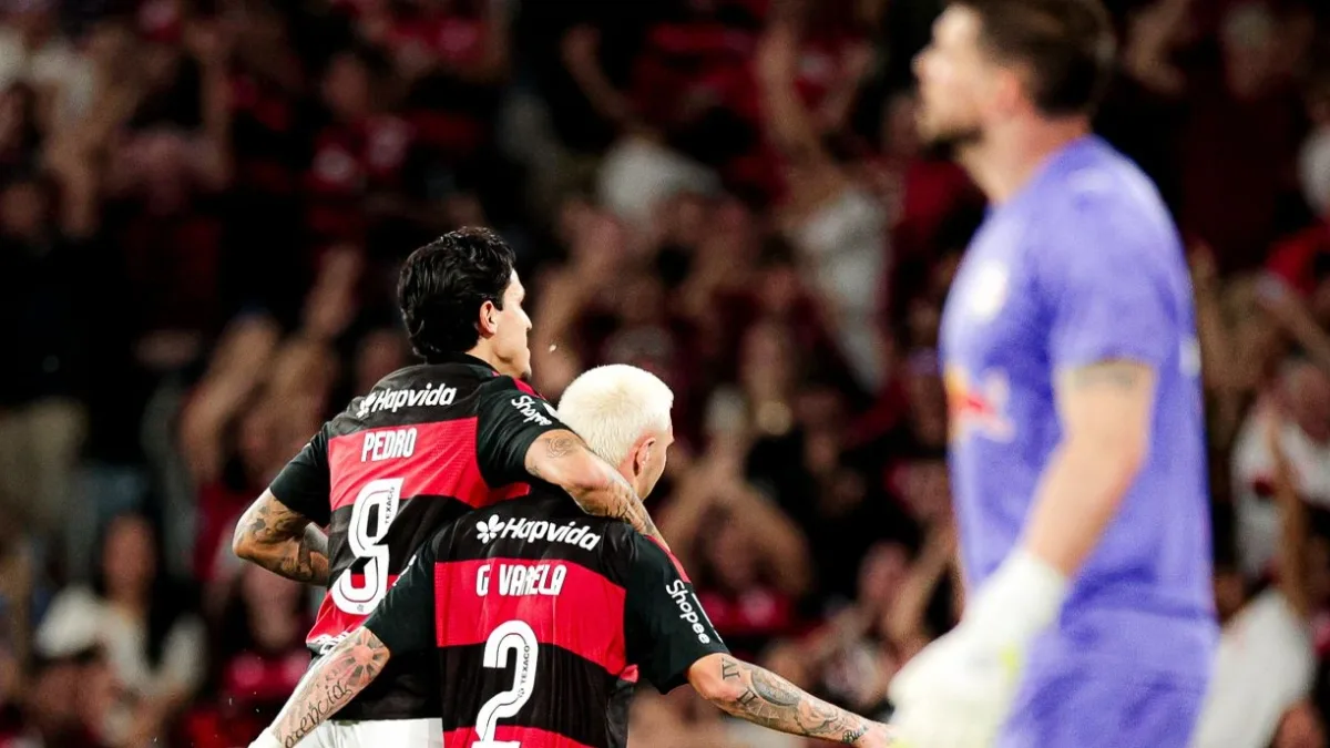 Pedro marca o gol 100 do Flamengo na temporada em vitória sobre o Bragantino