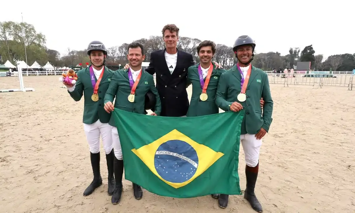 Brasil garante vaga no Pan e renova equipe do hipismo completo