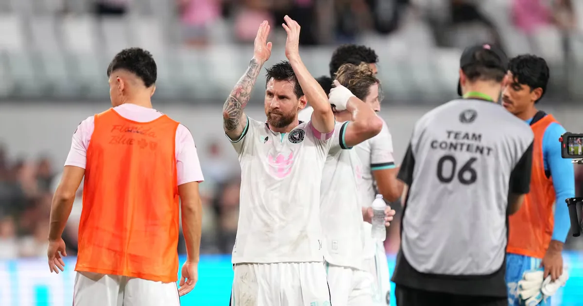 Messi amplia investimentos e aguarda aval para assumir o Eldense