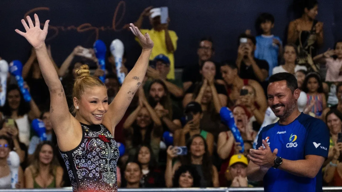 Flávia Saraiva chega aos 27 anos com foco no Mundial de Roterdã