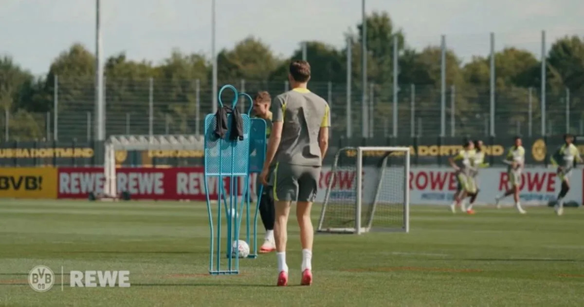 Borussia Dortmund conclui último treino antes de enfrentar o Villarreal