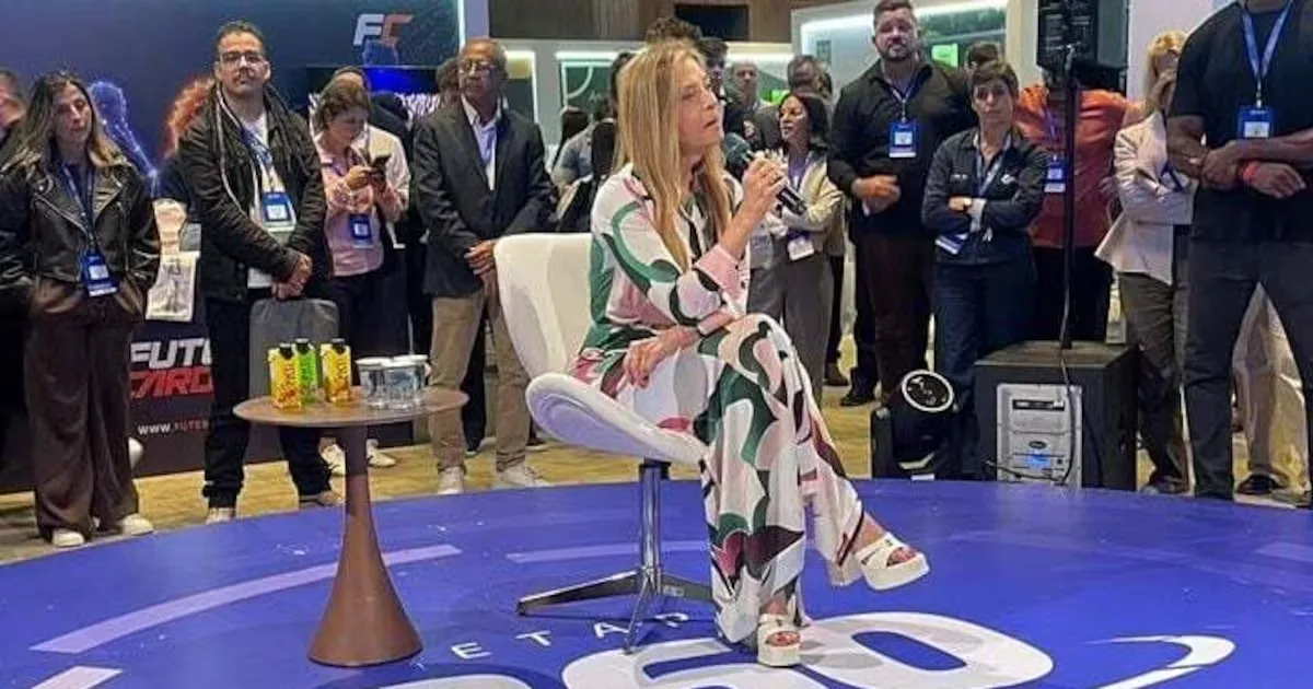 Leila Pereira aponta falhas na gestão associativa e cita riscos das SAFs