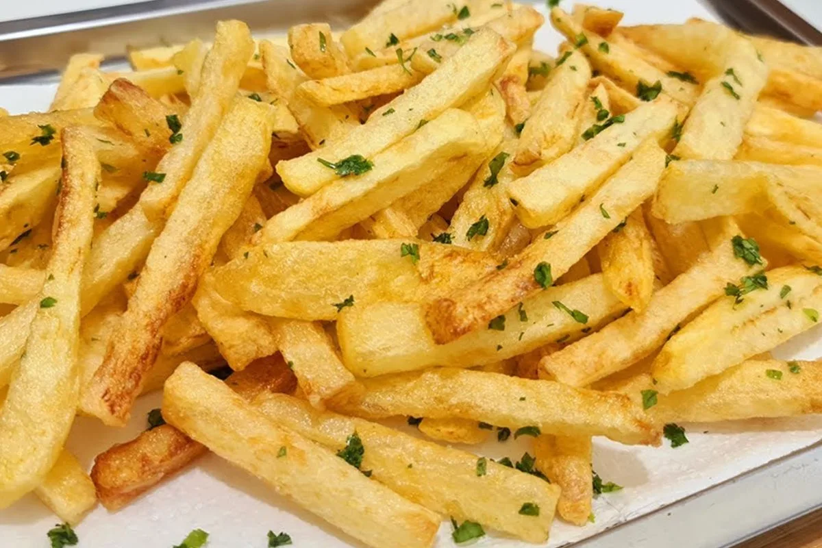 Vinagre pode ajudar a deixar a batata frita mais firme e crocante