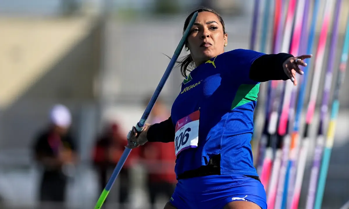Flor Ruiz vence prova, e brasileiras completam o pódio do dardo