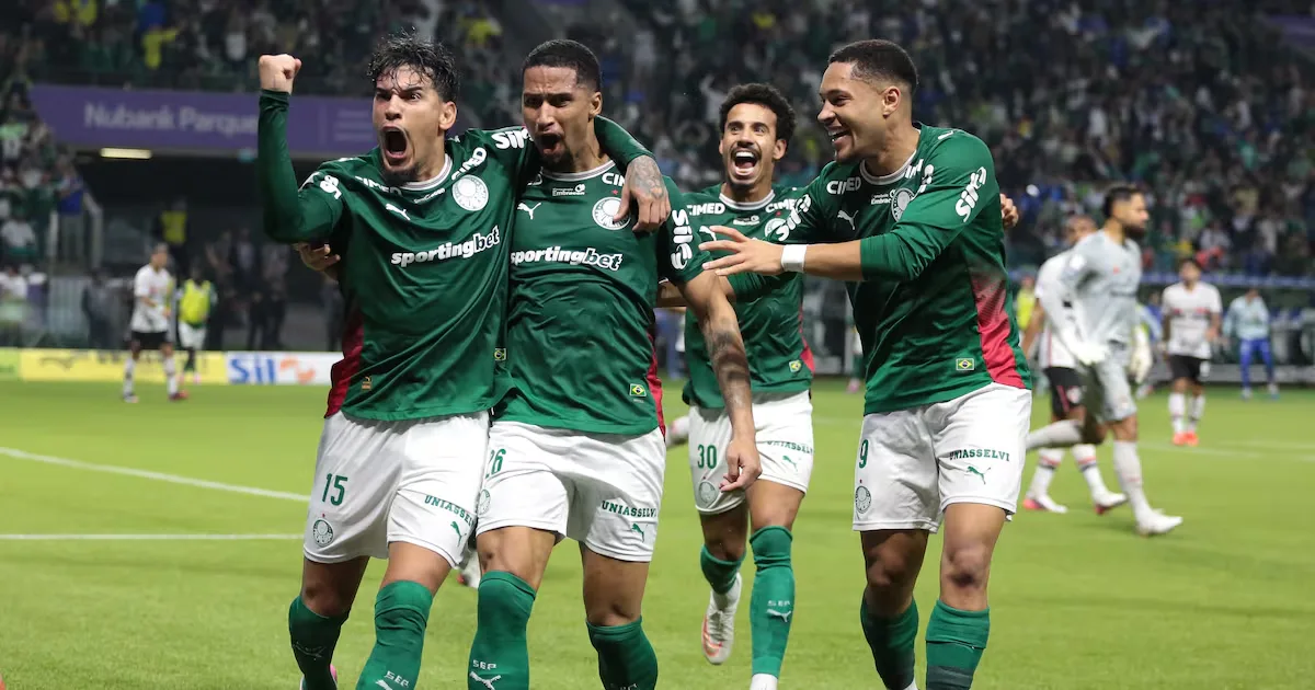 Expulsão de Osório abre caminho para vitória do Palmeiras no clássico