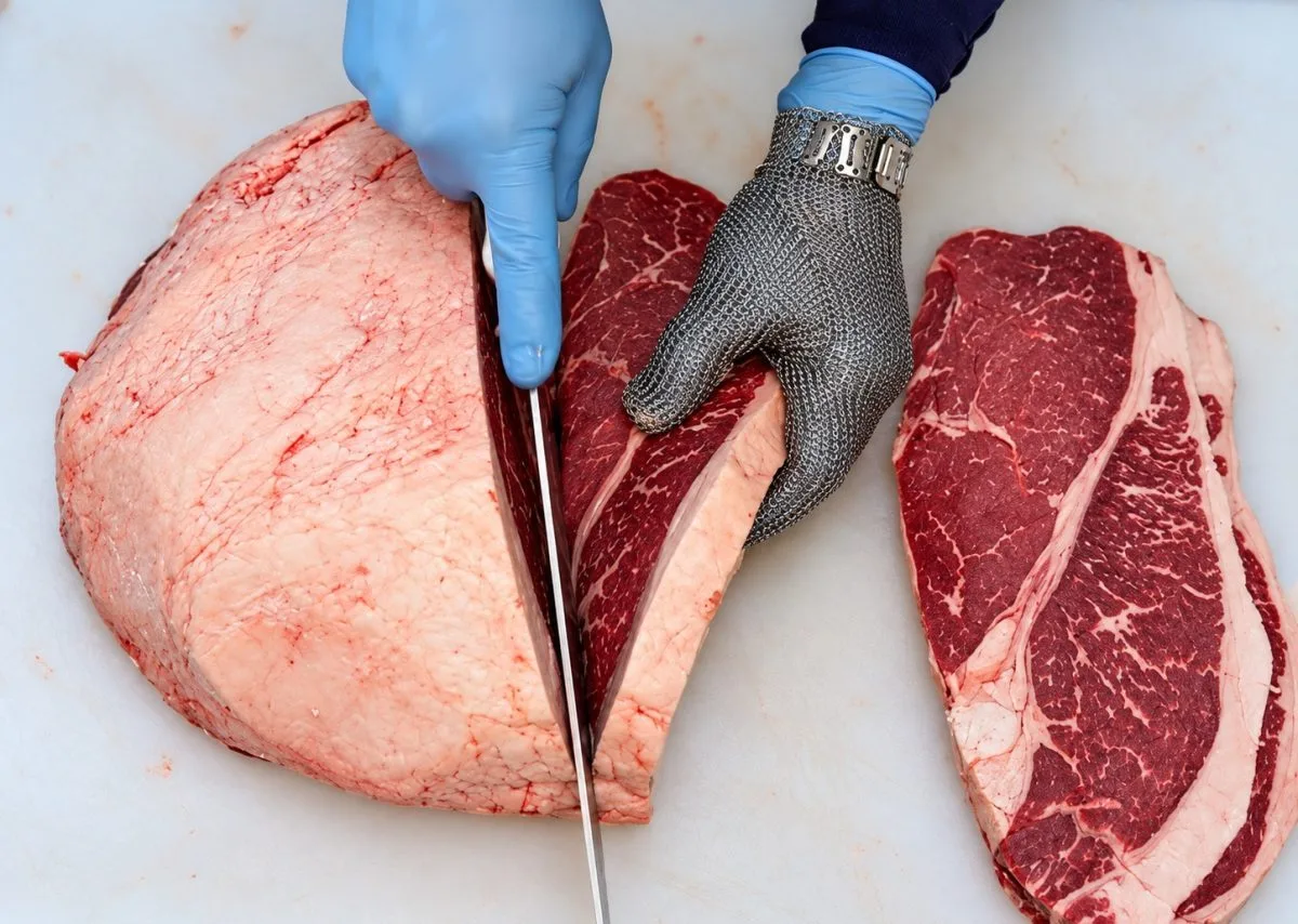 Corte contra a fibra pode deixar acém mais macio no churrasco