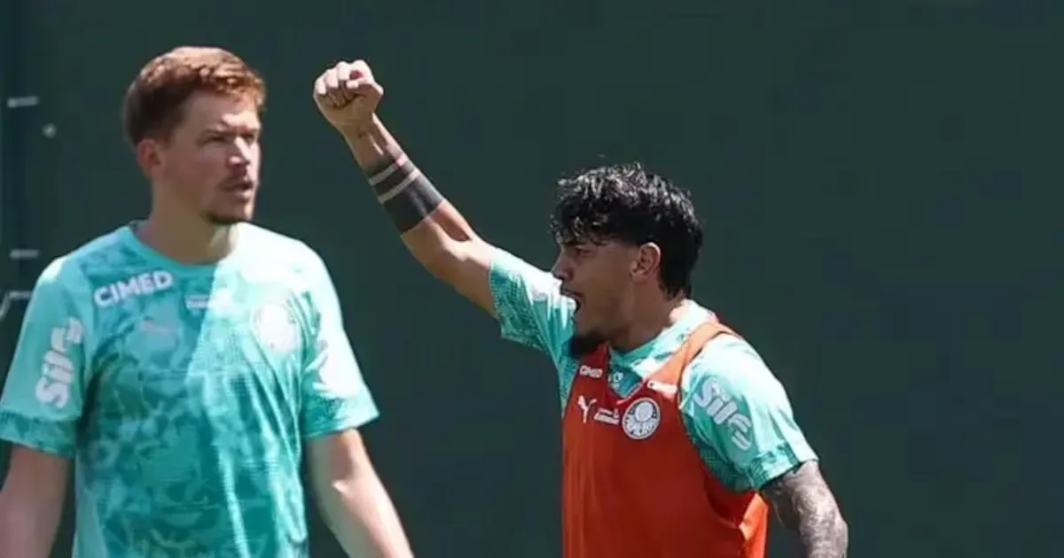 Palmeiras avalia esquema com três zagueiros antes do Dérbi