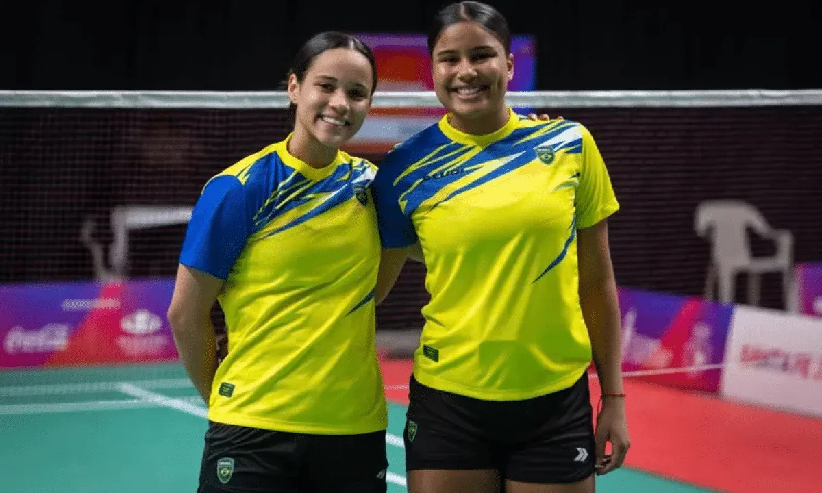 Jovens medalhistas do Time Brasil convivem com referências em Santa Fé