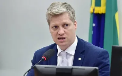 Van Hattem recebe doação de empresário ligado a banco alvo de operação contra PCC