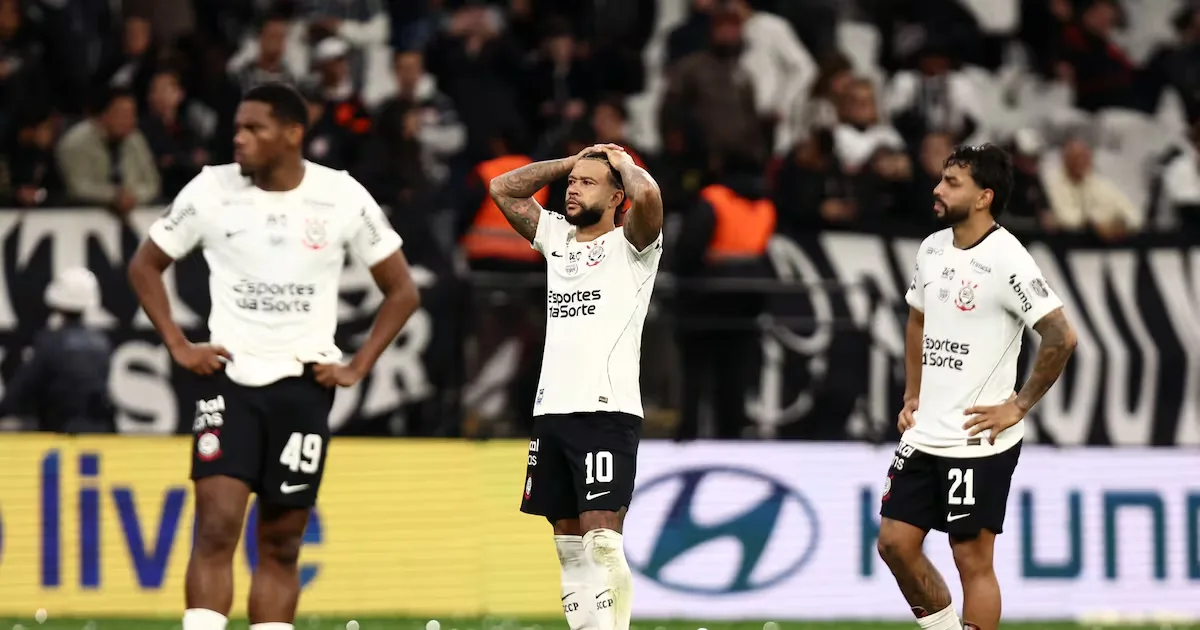 Estudiantes vence Corinthians e avança à semifinal da Libertadores