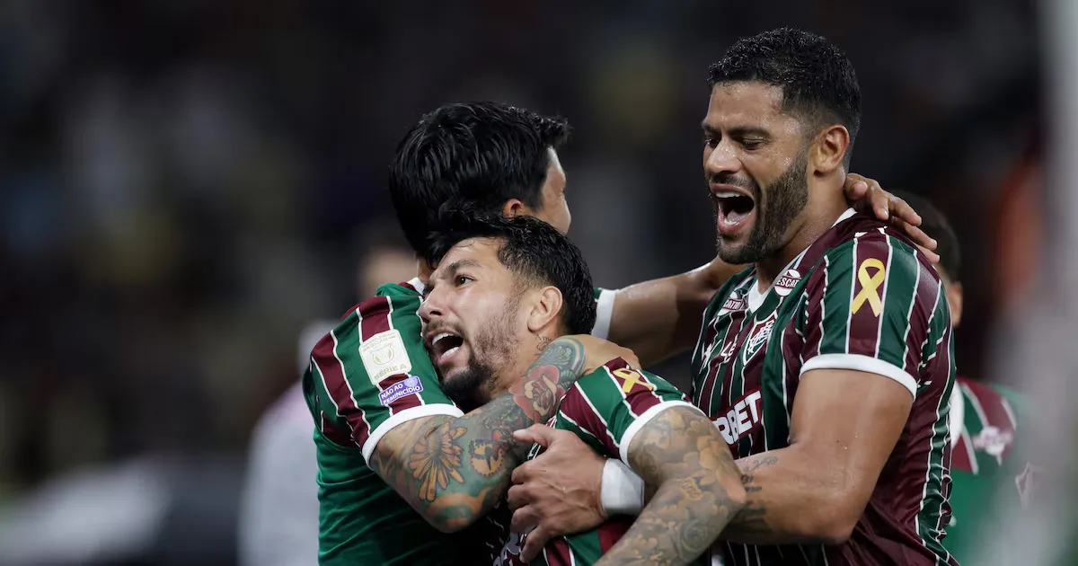 Fluminense supera o Vasco por 1 a 0 e permanece no G4 do Brasileirão