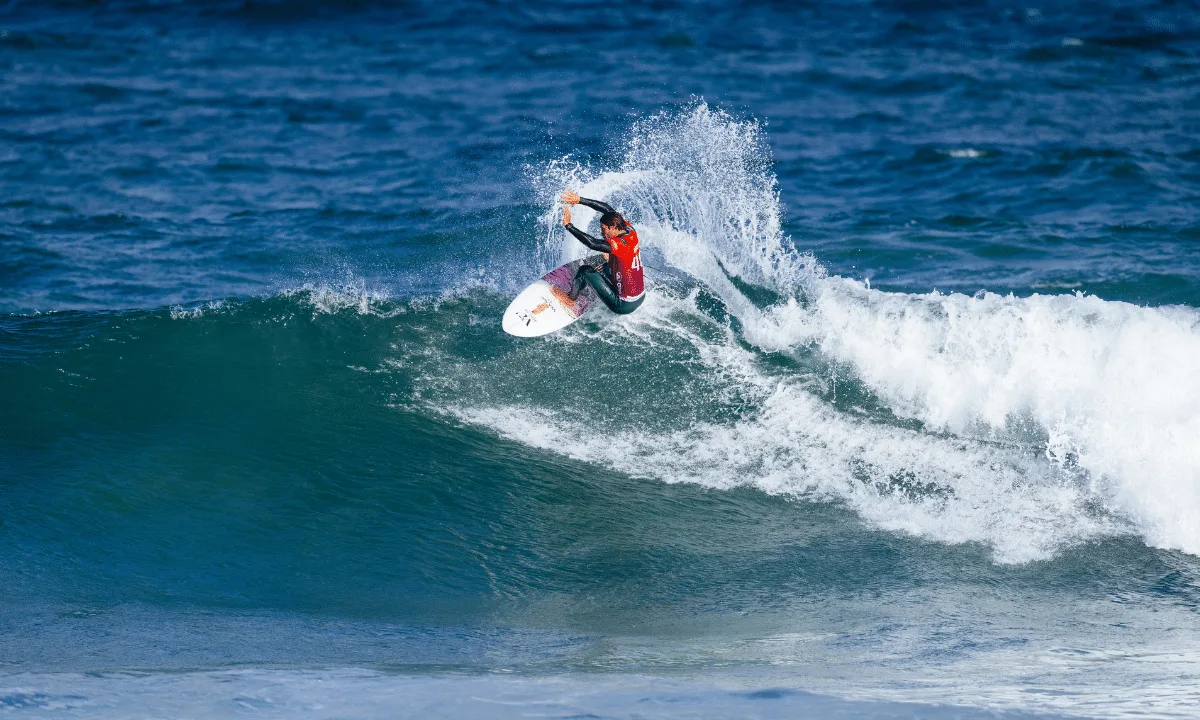 Mateus Herdy vira no fim e avança na etapa de Trestles da WSL
