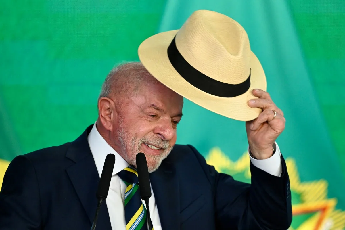 Lula liga para Flávio Dino ao sancionar lei inspirada em perda familiar