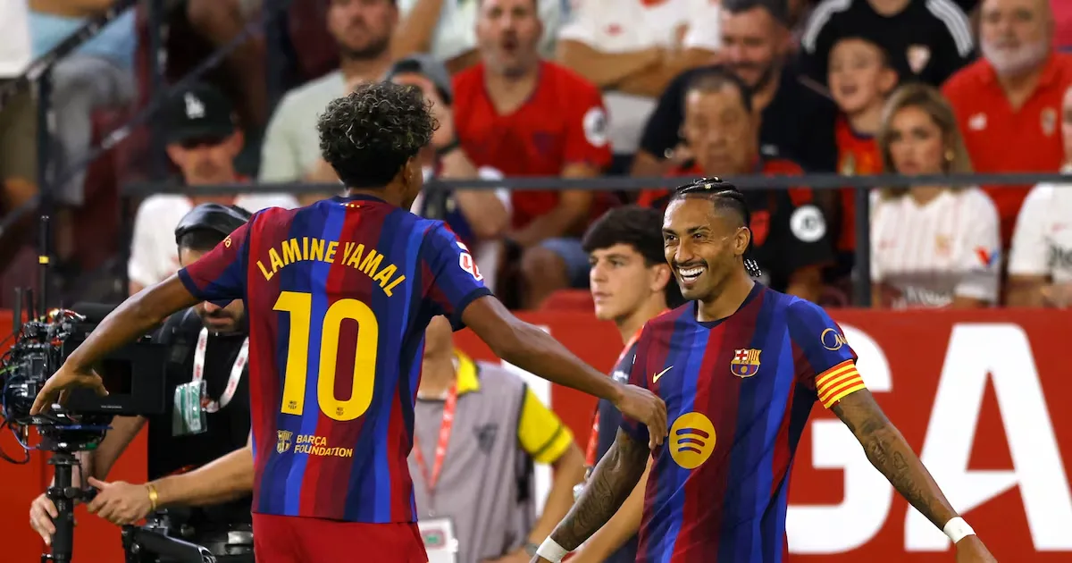 Exames no Barcelona apontam edema e preservam chance de Raphinha jogar em outubro