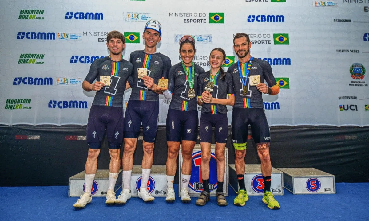 Raiza Goulão conquista o título geral do XCO feminino na CiMTB