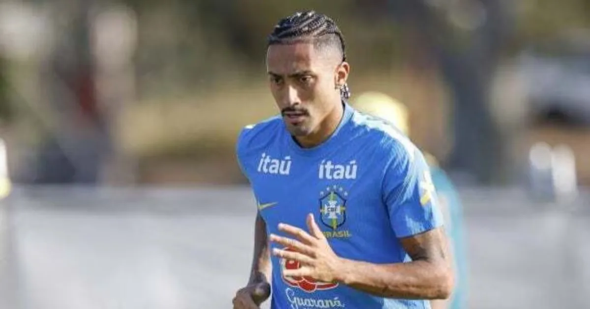 Raphinha treina com grupo reduzido antes de amistosos do Brasil na Austrália