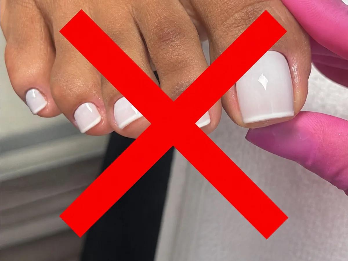 Nude rosado ganha espaço diante da francesinha em atendimentos de manicure