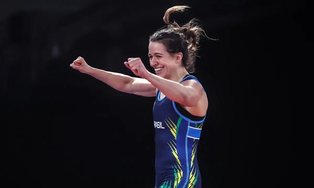Ouro no wrestling marca recomeço de Giullia Penalber após cirurgia