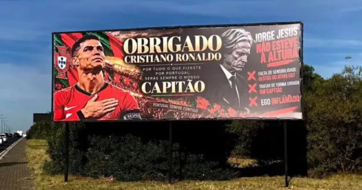 Estruturas em Lisboa são retiradas após mensagens sobre Cristiano Ronaldo e Jorge Jesus