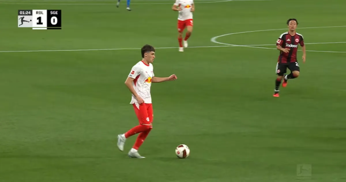 Placar de 6 x 0 marca duelo entre Leipzig e Frankfurt na Bundesliga