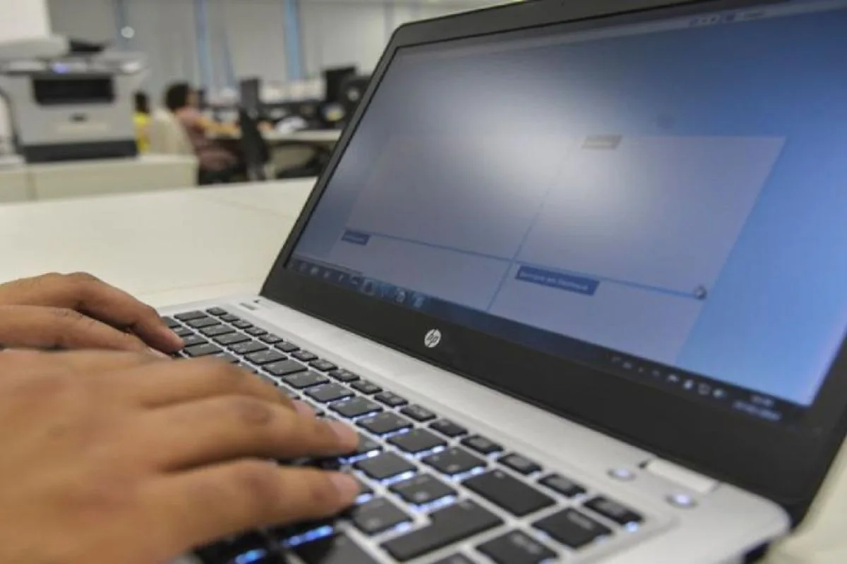 Anac oferece curso online de inglês aplicado à aviação civil