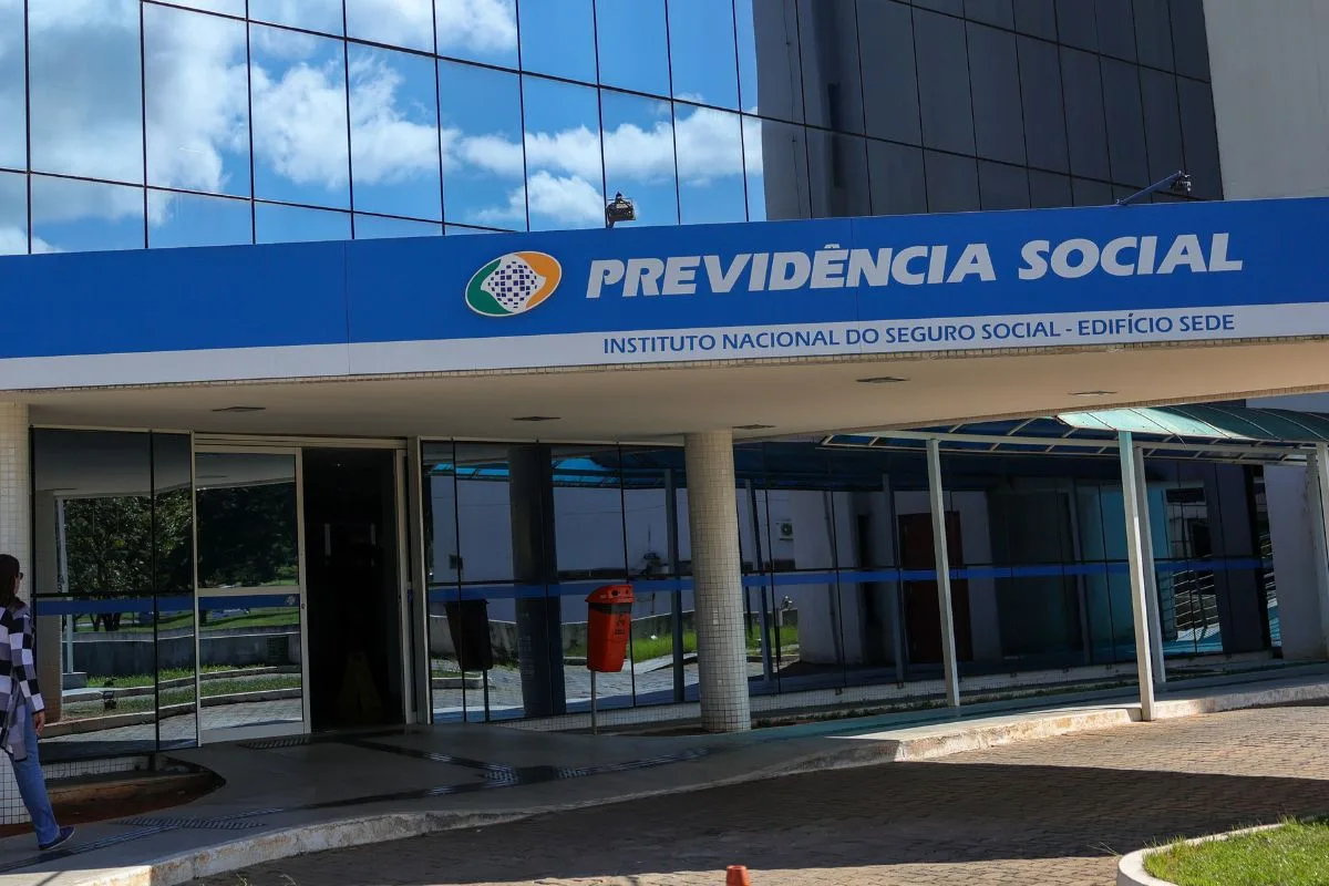 INSS atualiza critérios para pensões, auxílios e contribuições
