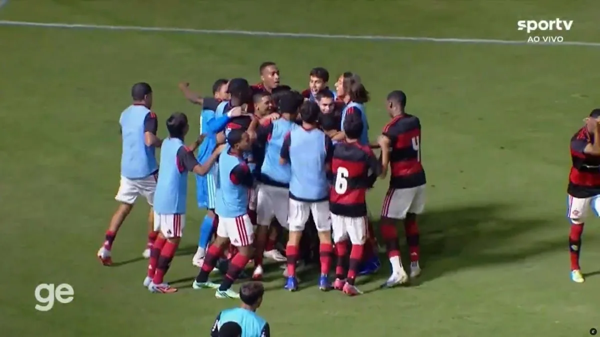 João Vitor Couto decide e Flamengo leva vantagem contra o Corinthians no Sub-17