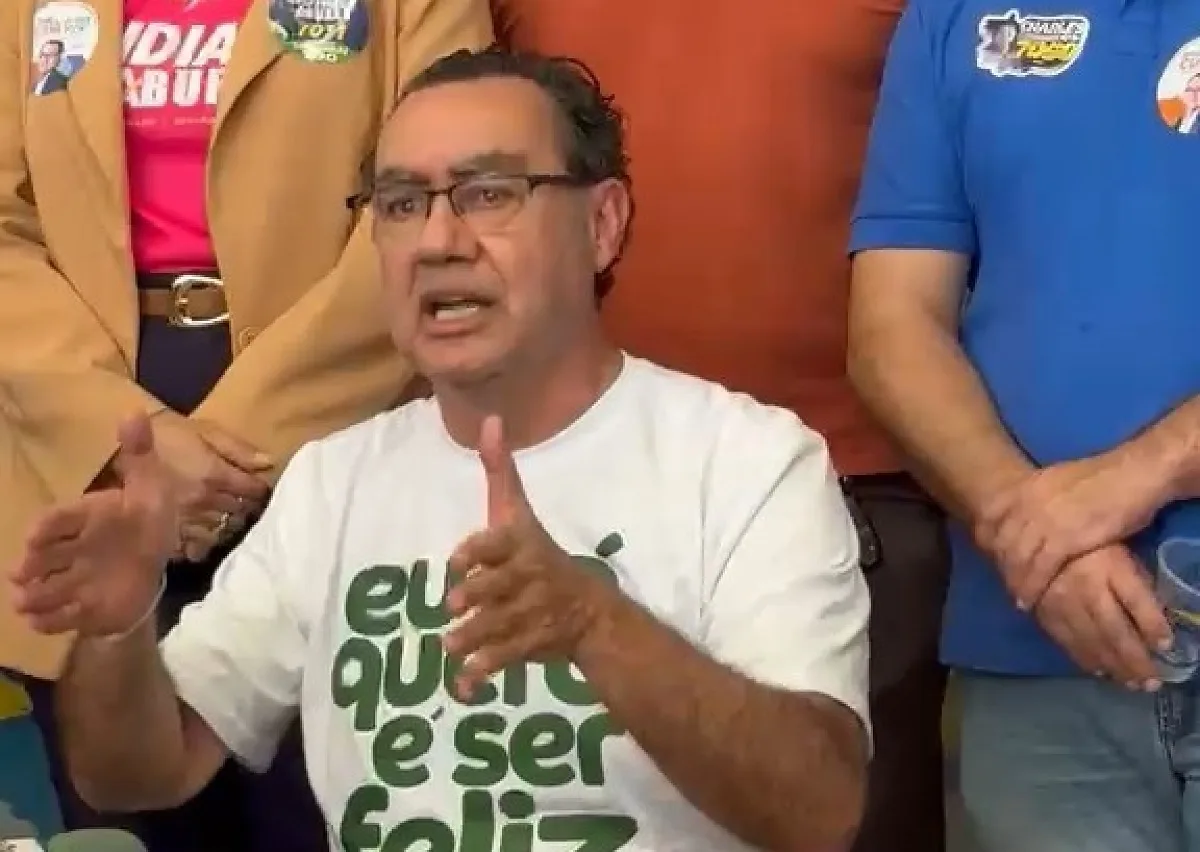 VÍDEO: Em Cuiabá, Augusto Cury diz que eleitor de MT precisa abandonar Flávio Bolsonaro