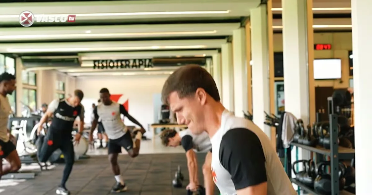 Vasco concentra atividades físicas e trabalhos no campo durante a Data Fifa