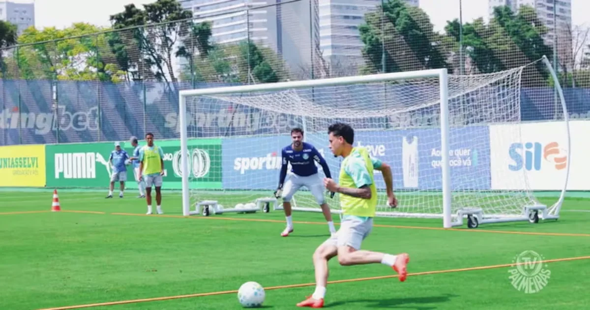 Palmeiras faz treino com muitos gols na Academia de Futebol