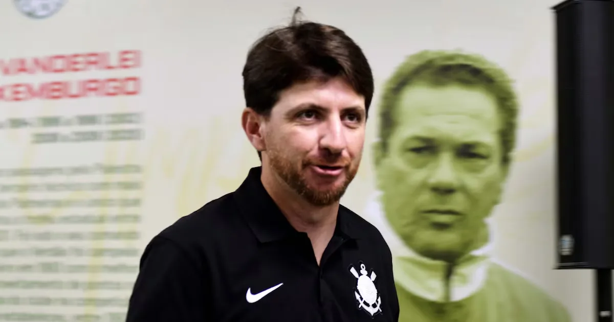 Batista aponta falhas táticas e pede apoio ao Corinthians nas rodadas finais