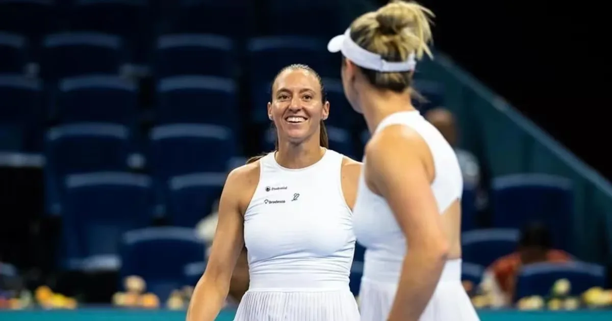 Stefani e Dabrowski garantem vaga no WTA Finals após conquista em Pequim