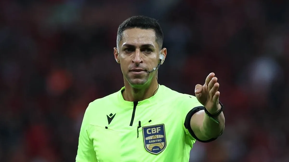 Rodrigo José Pereira de Lima apita Flamengo x Bragantino no domingo