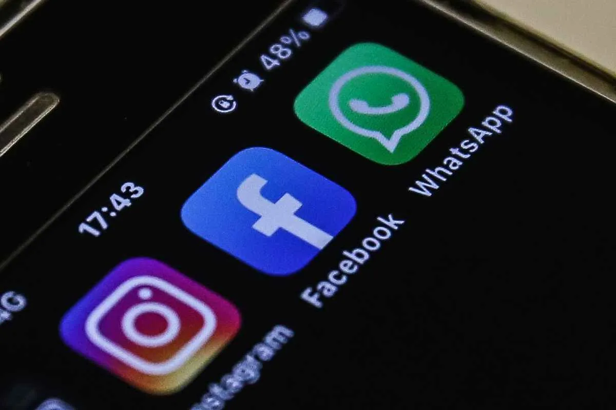 WhatsApp mantém confirmação de leitura em conversas de grupo