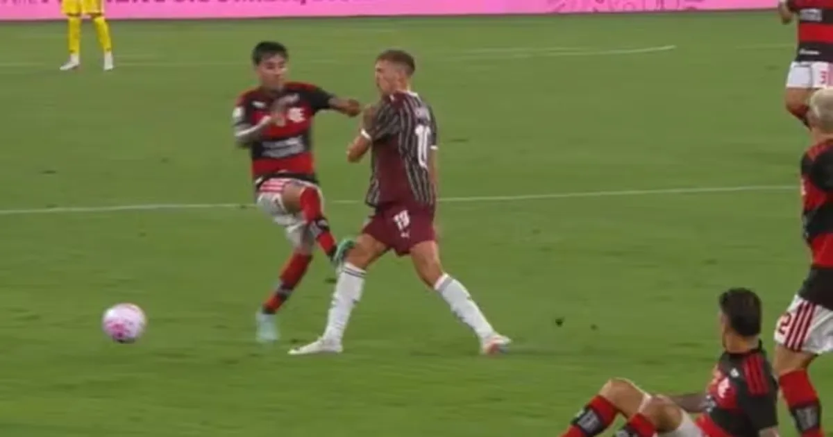 Comissão da CBF avalia afastamento de Klein após lance em Fla-Flu