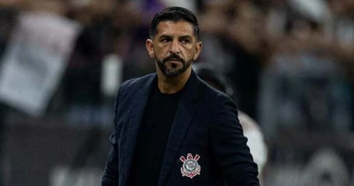 Emiliano Díaz recusa Corinthians para acompanhar Ramón e promete retorno