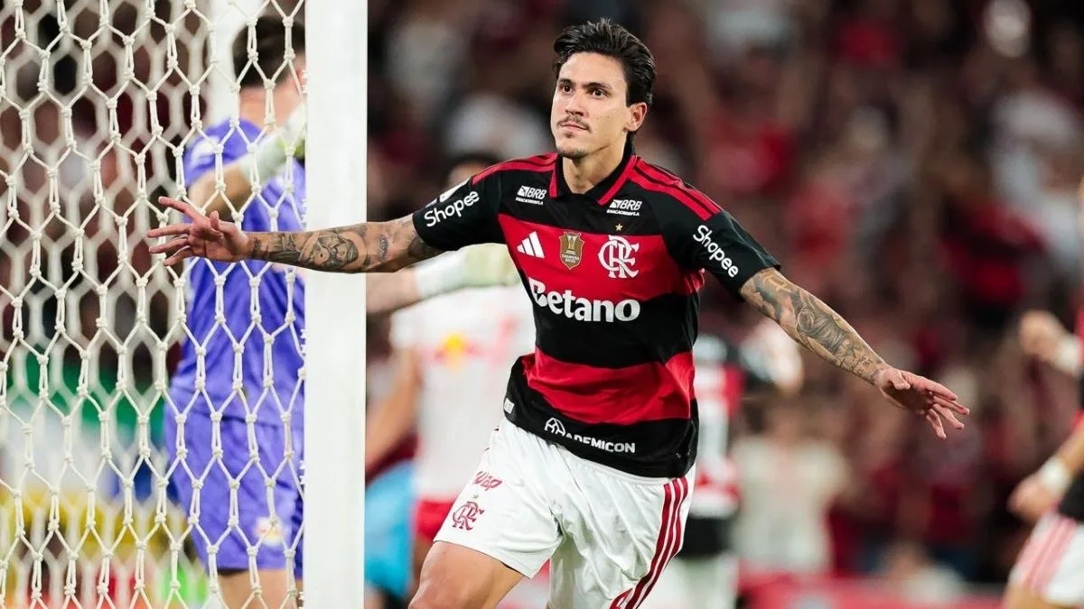 Flamengo supera o Bragantino e mantém liderança com três pontos de folga
